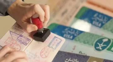 السعودية توقف تمديد تأشيرات الزيارة العائلية وتحدد موعد المغادرة